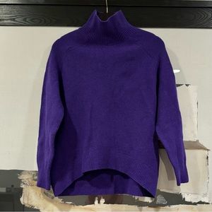 Massimo Dutti Brand New Turtleneck Sweater. S size, true to size. Made in Italy